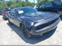 2C3CDZAG5JH219586 2018 DODGE CHALLENGER