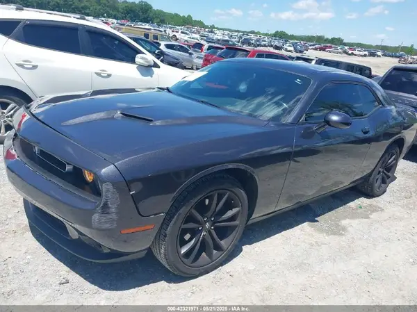 2C3CDZAG5JH219586 2018 DODGE CHALLENGER - Image 2