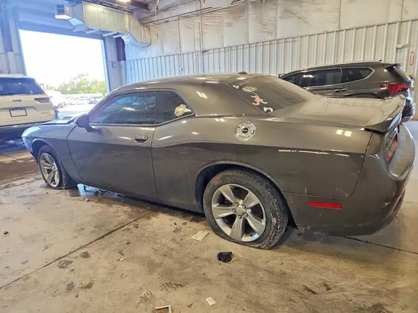 2C3CDZAG5JH236128 2018 DODGE CHALLENGER - Image 2