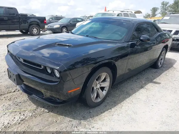 2C3CDZAG5JH237490 2018 DODGE CHALLENGER - Image 2