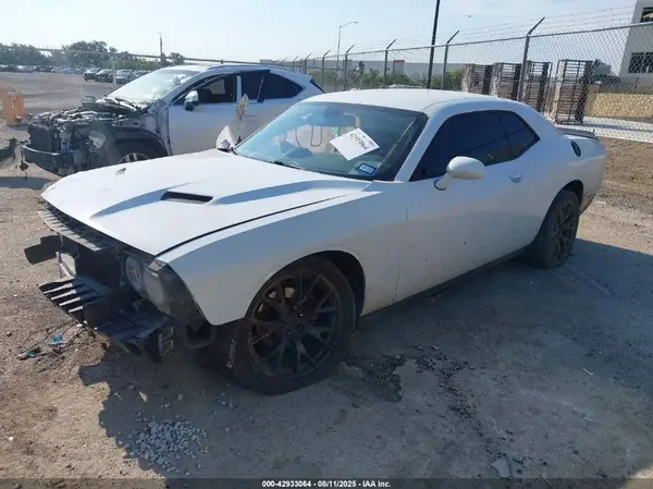 2C3CDZAG5JH288097 2018 DODGE CHALLENGER - Image 2