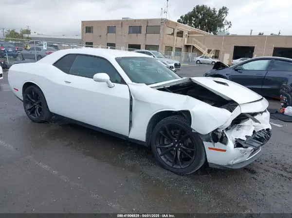 2C3CDZAG5JH297155 2018 DODGE CHALLENGER - Image 1