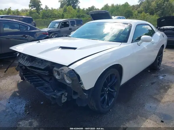 2C3CDZAG5JH305318 2018 DODGE CHALLENGER - Image 2