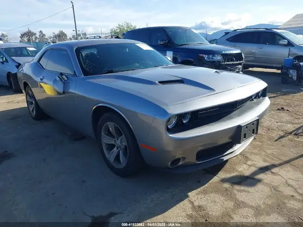2C3CDZAG5JH325343 2018 DODGE CHALLENGER - Image 1