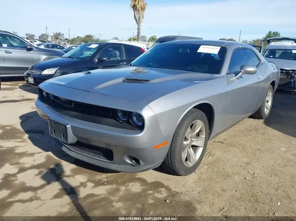 2C3CDZAG5JH325343 2018 DODGE CHALLENGER - Image 2