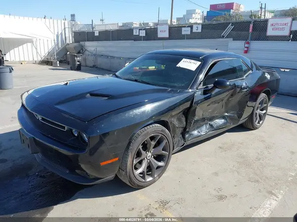 2C3CDZAG5JH328369 2018 DODGE CHALLENGER - Image 2