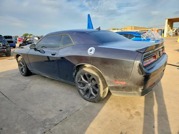 2C3CDZAG5JH333863 2018 DODGE CHALLENGER - Image 2