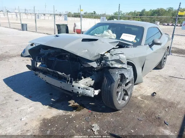 2C3CDZAG5KH574484 2019 DODGE CHALLENGER - Image 2