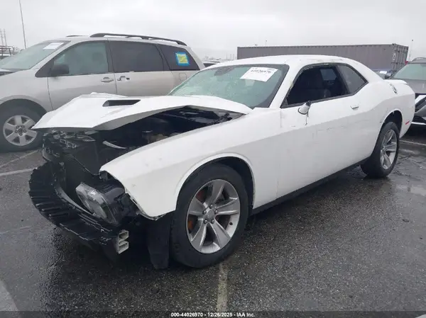 2C3CDZAG5KH694172 2019 DODGE CHALLENGER - Image 2
