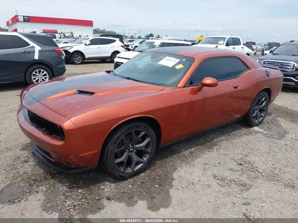 2C3CDZAG5LH227156 2020 DODGE CHALLENGER - Image 2