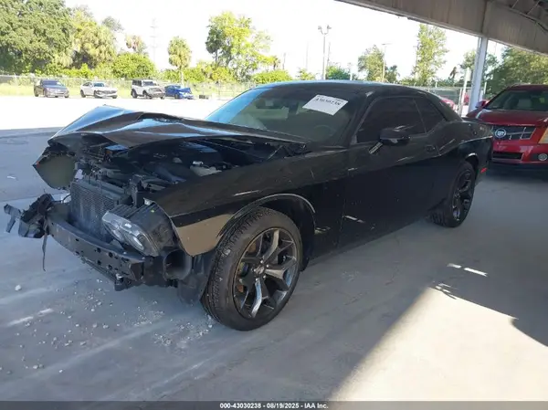 2C3CDZAG5LH235869 2020 DODGE CHALLENGER - Image 2