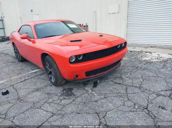2C3CDZAG5MH637733 2021 DODGE CHALLENGER - Image 1