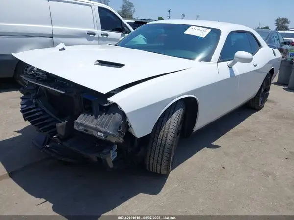 2C3CDZAG5PH568191 2023 DODGE CHALLENGER - Image 2