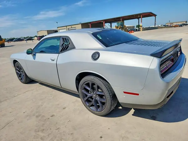 2C3CDZAG5PH581944 2023 DODGE CHALLENGER - Image 2