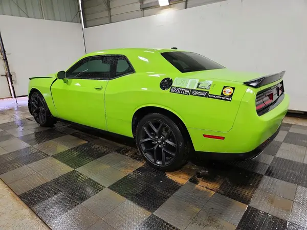 2C3CDZAG5PH591129 2023 DODGE CHALLENGER - Image 2