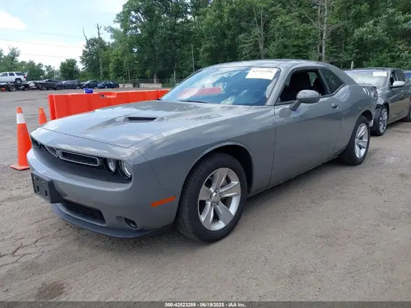 2C3CDZAG5PH658683 2023 DODGE CHALLENGER - Image 2