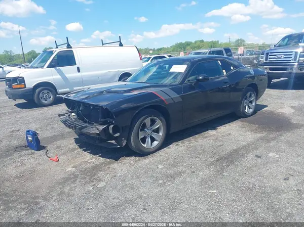 2C3CDZAG6GH183979 2016 DODGE CHALLENGER - Image 2