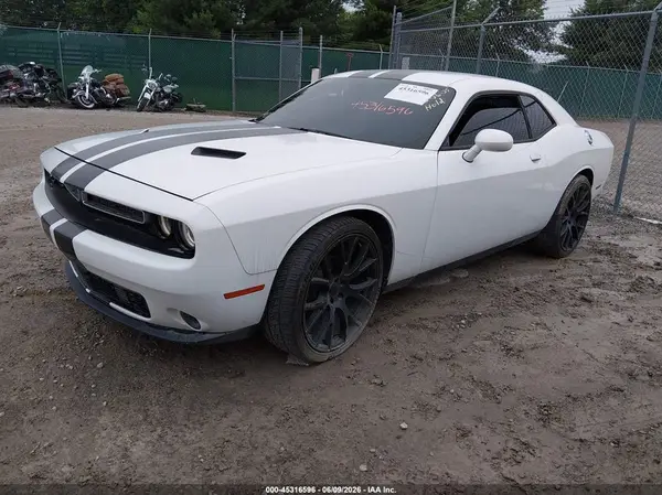 2C3CDZAG6GH200876 2016 DODGE CHALLENGER - Image 2