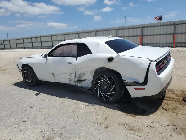 2C3CDZAG6GH202725 2016 DODGE CHALLENGER - Image 2