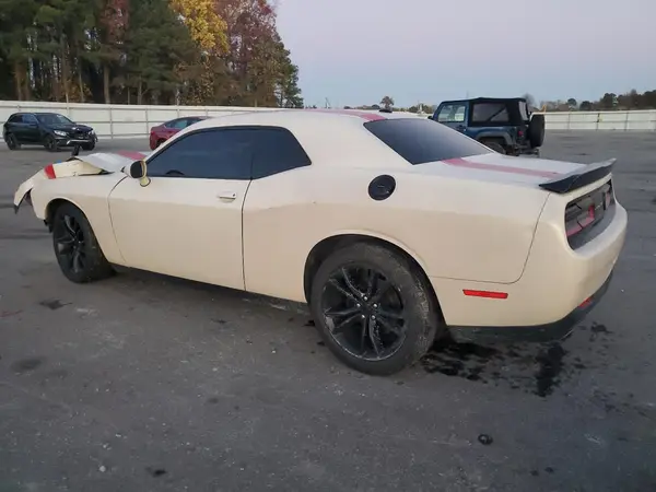2C3CDZAG6GH221629 2016 DODGE CHALLENGER - Image 2