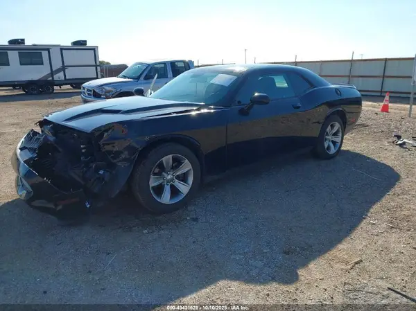2C3CDZAG6GH290594 2016 DODGE CHALLENGER - Image 2