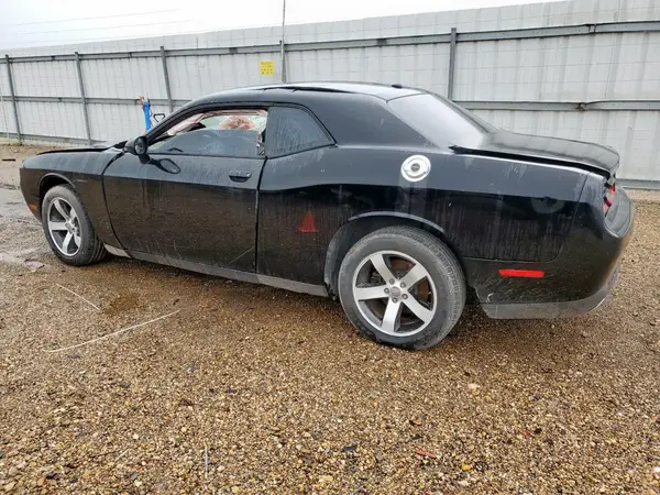 2C3CDZAG6GH300573 2016 DODGE CHALLENGER - Image 2