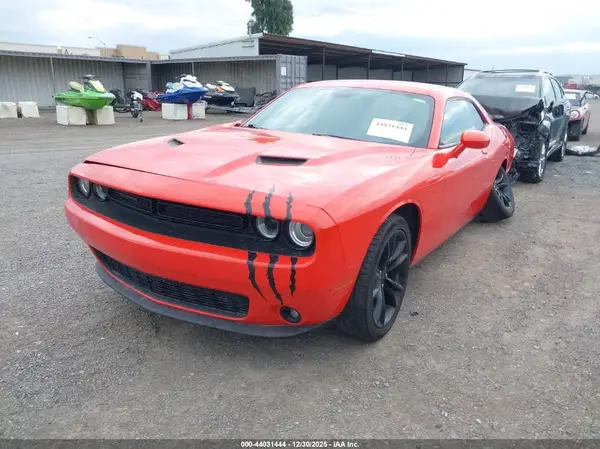 2C3CDZAG6GH323089 2016 DODGE CHALLENGER - Image 2