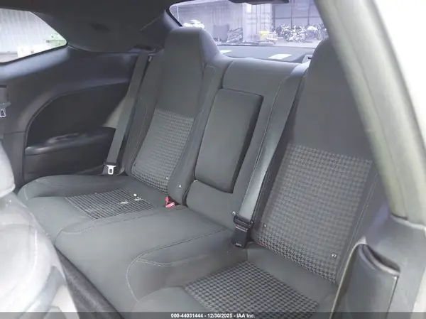 2C3CDZAG6GH323089 2016 DODGE CHALLENGER - Image 8