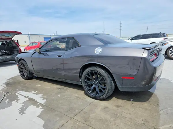 2C3CDZAG6GH329992 2016 DODGE CHALLENGER - Image 2