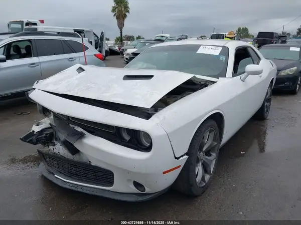 2C3CDZAG6GH336313 2016 DODGE CHALLENGER - Image 2