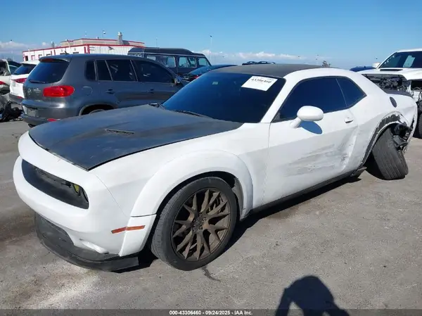 2C3CDZAG6GH337929 2016 DODGE CHALLENGER - Image 2