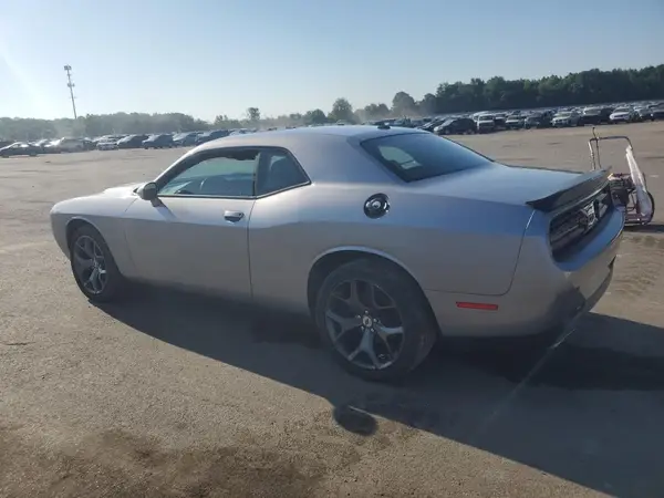 2C3CDZAG6HH527568 2017 DODGE CHALLENGER - Image 2