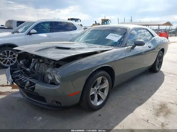 2C3CDZAG6HH573384 2017 DODGE CHALLENGER - Image 2
