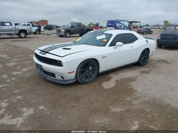 2C3CDZAG6HH611468 2017 DODGE CHALLENGER - Image 2