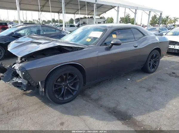 2C3CDZAG6HH639447 2017 DODGE CHALLENGER - Image 2