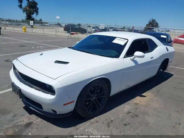 2C3CDZAG6JH138645 2018 DODGE CHALLENGER - Image 2