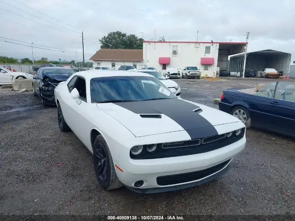 2C3CDZAG6JH215207 2018 DODGE CHALLENGER - Image 1