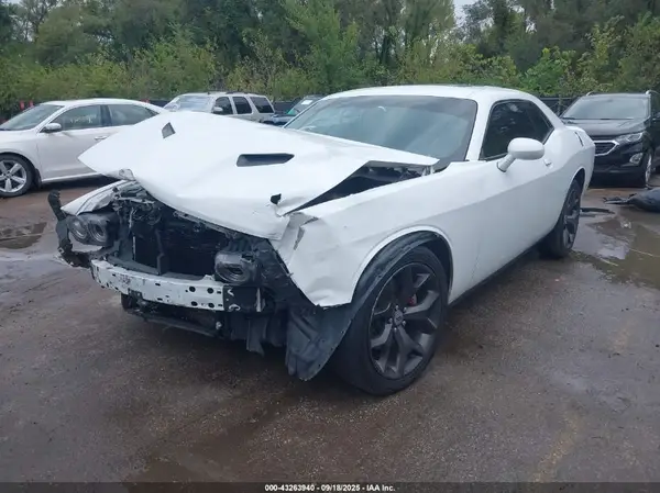 2C3CDZAG6JH258137 2018 DODGE CHALLENGER - Image 2
