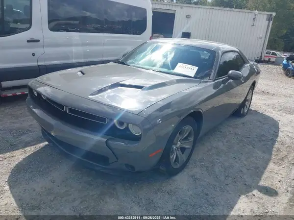 2C3CDZAG6KH674030 2019 DODGE CHALLENGER - Image 2