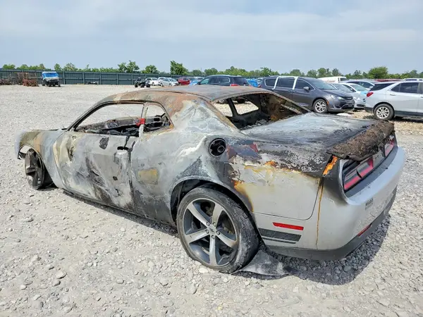 2C3CDZAG6KH677459 2019 DODGE CHALLENGER - Image 2