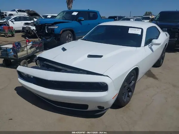 2C3CDZAG6KH680135 2019 DODGE CHALLENGER - Image 2