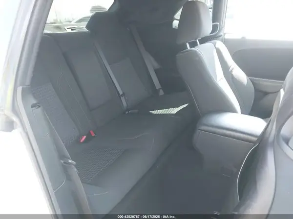 2C3CDZAG6KH680135 2019 DODGE CHALLENGER - Image 8