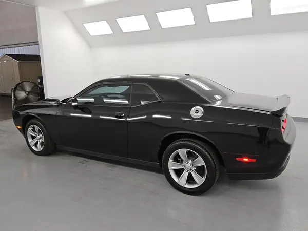 2C3CDZAG6KH687733 2019 DODGE CHALLENGER - Image 2