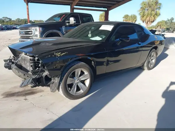 2C3CDZAG6KH731908 2019 DODGE CHALLENGER - Image 2