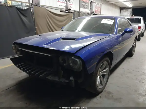 2C3CDZAG6KH750622 2019 DODGE CHALLENGER - Image 2