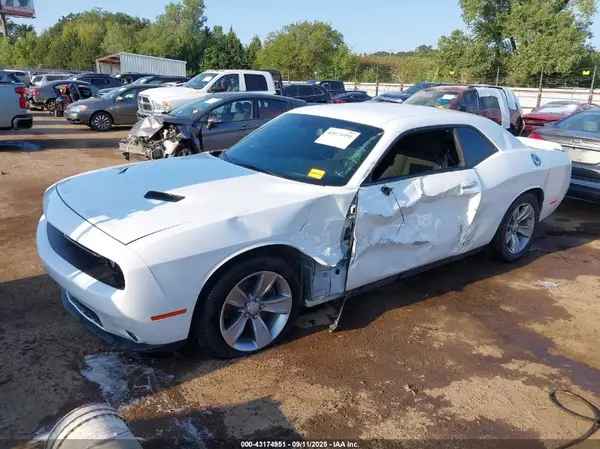2C3CDZAG6LH137787 2020 DODGE CHALLENGER - Image 2