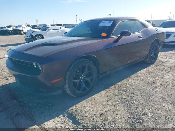 2C3CDZAG6LH240112 2020 DODGE CHALLENGER - Image 2