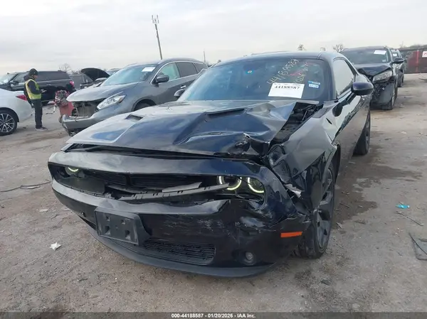 2C3CDZAG6LH240353 2020 DODGE CHALLENGER - Image 2