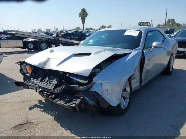 2C3CDZAG6PH628785 2023 DODGE CHALLENGER - Image 2