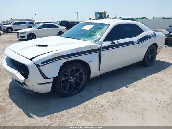 2C3CDZAG6PH682166 2023 DODGE CHALLENGER - Image 2